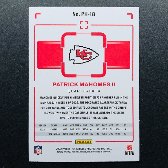 Patrick Mahomes II - 2022 Panini Chronicles Photogenic #PH-18 - Picture 2 of 2